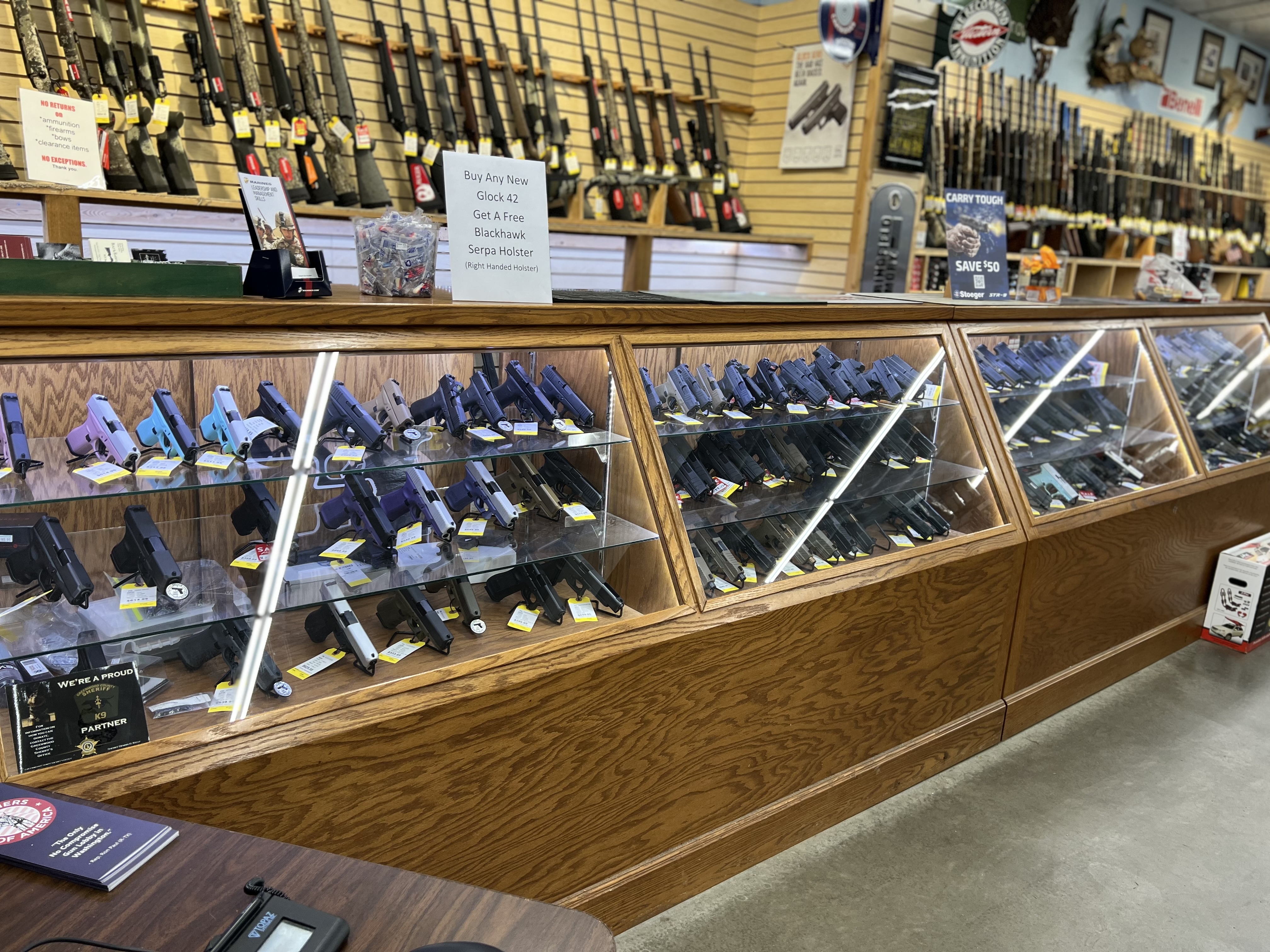 Gun Counter Display